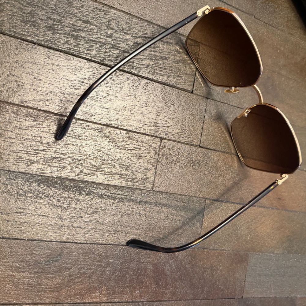 Tom Ford Claudia-02 Sunglasses - Picture 4 of 4